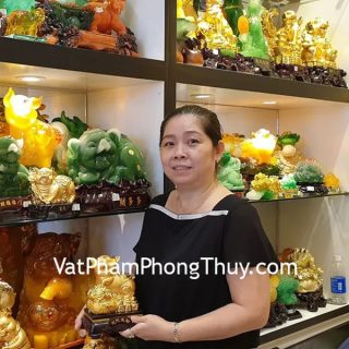 Chị Thúy - khách hàng mua tượng heo vàng LN037