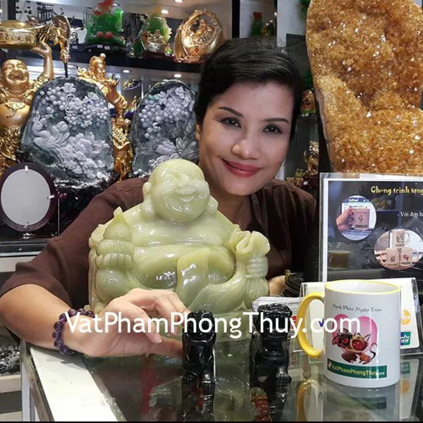 Chị Nga - khách hàng mua cặp tỳ hưu thạch anh đen GM009 và chuỗi thạch anh tóc vàng sáng S6367-3554