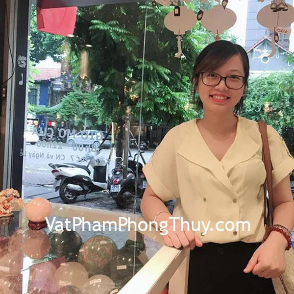Chị Thanh Thủy - Khách hàng mua quả cầu thạch anh hồng M181-1833 , Cây tài lộc thạch anh vàng siêu nhỏ