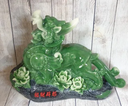 Tỳ hưu xanh ngọc bích trên tảng ngọc có mẫu đơn khủng - Chiêu Tài Bích Tà FLN039