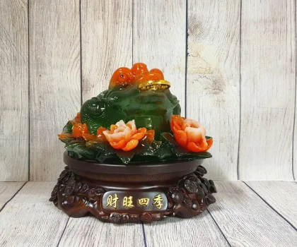 Thiềm thừ xanh ngọc đa sắc trên bụi mẫu đơn đỏ đế gỗ xoay - Tài Vượng Tứ Quý LN092