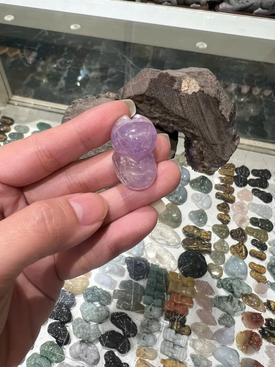 Hồ ly thạch anh tím S6057