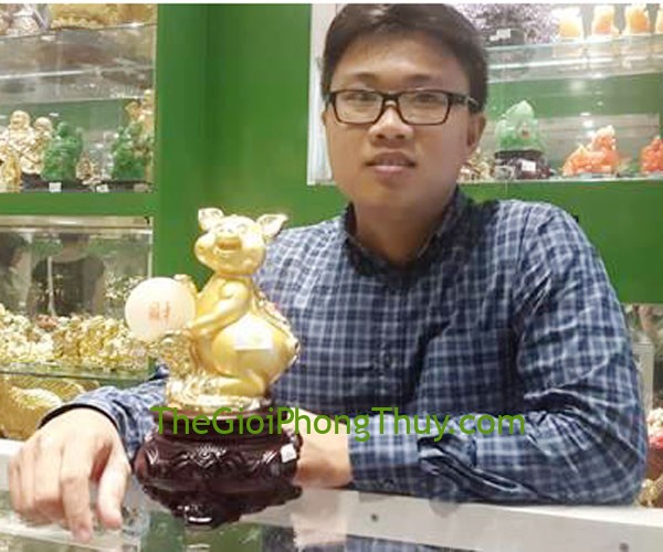 Anh Thái-Khách hàng mua Heo ôm trăng FH386G