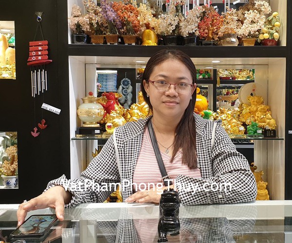 Chị Tố Uyên - khách hàng mua tỳ hưu hắc ngà M017